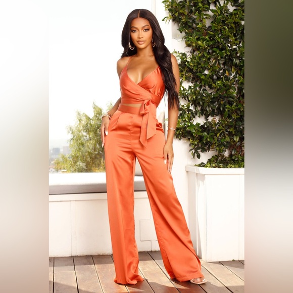 Fashion Nova Luxury Views Satin Pant Set - Size S - Picture 5 of 7